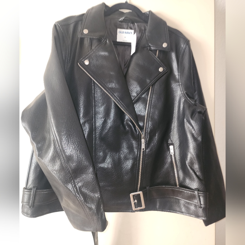 Faux leather jacket Size: XL
